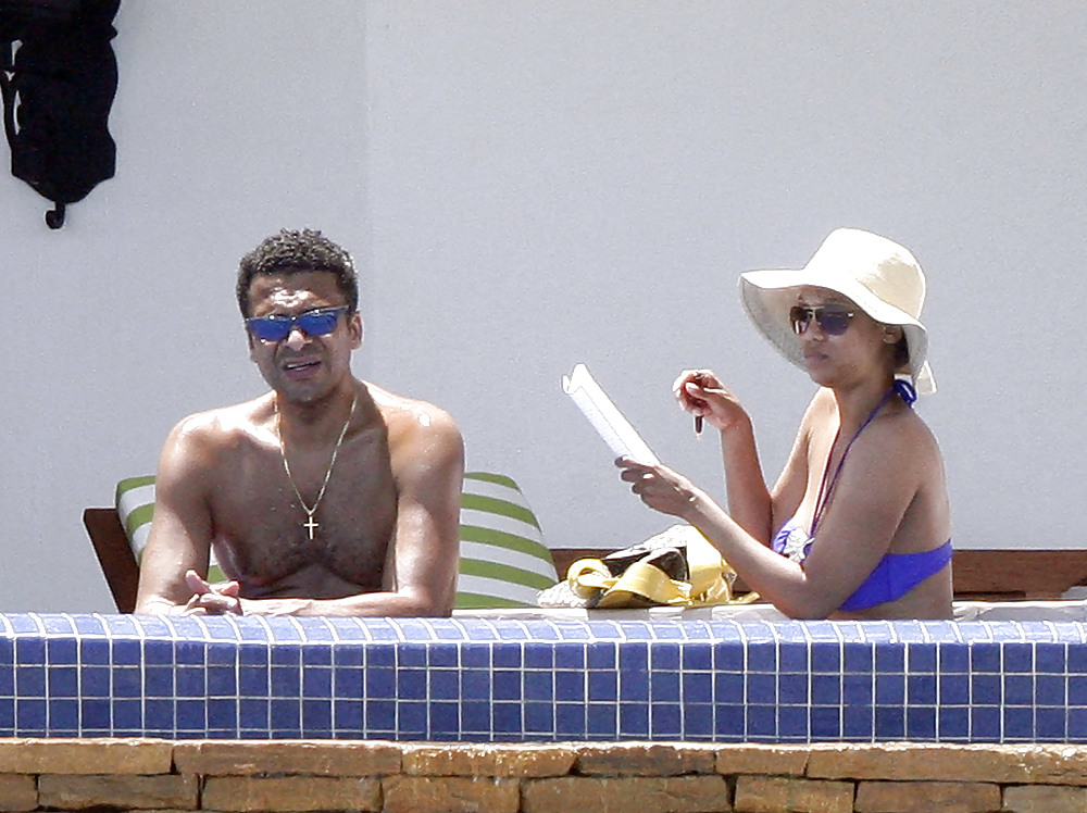 Tyra Banks In BIKINI in Mexico #4521082