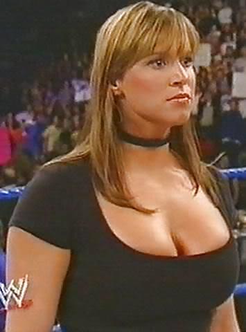 Ex diva della wwe stephanie mcmahon
 #9220821