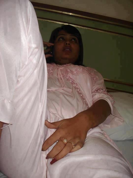 Desi hotties 
 #13124050