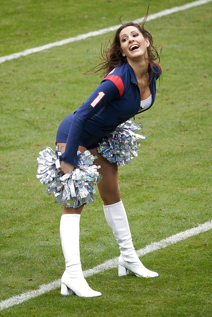 Cheerleaders with sexy Boots on.... #5751722