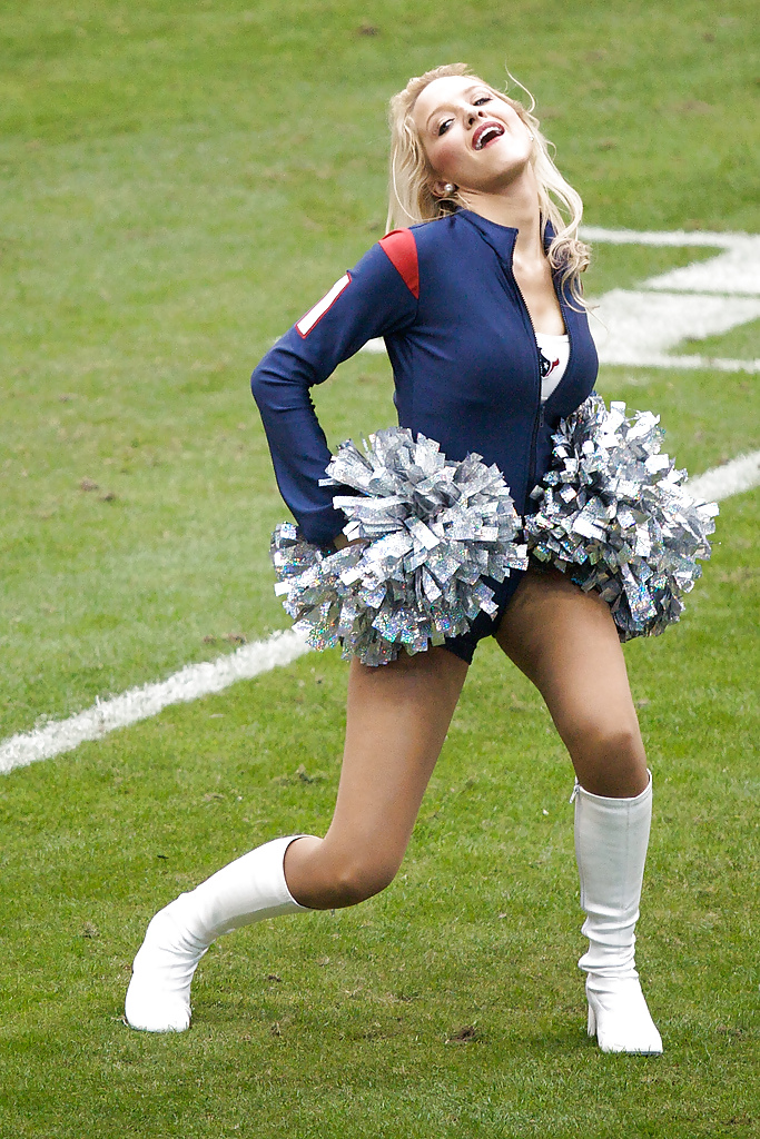 Cheerleaders with sexy Boots on.... #5751768
