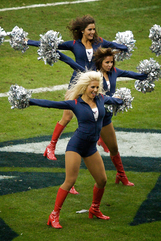 Cheerleaders with sexy Boots on.... #5751791