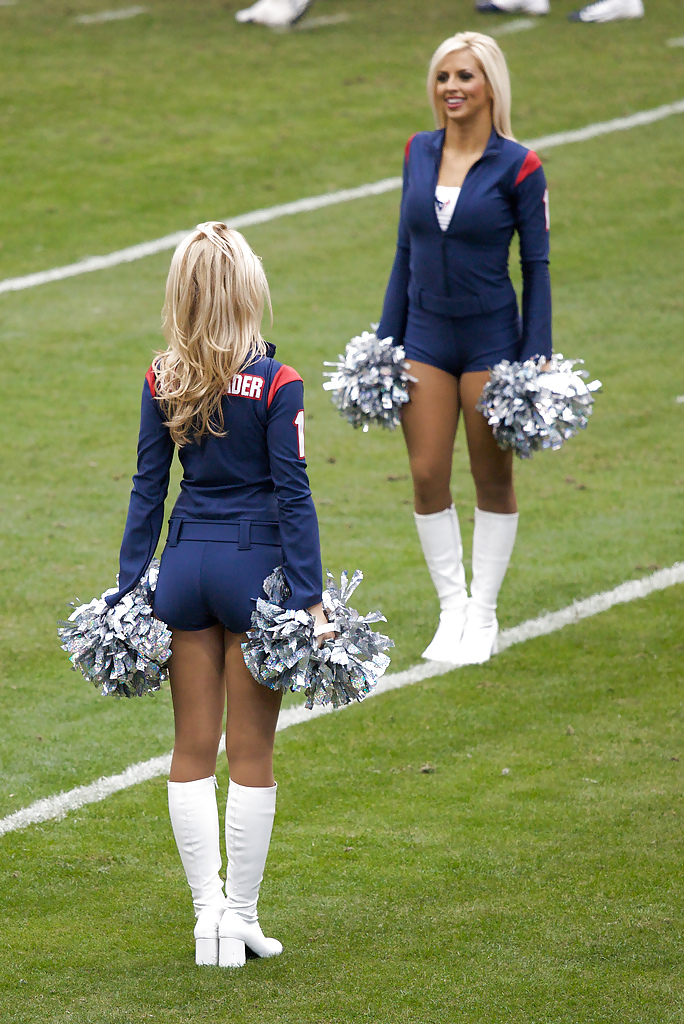 Cheerleaders with sexy Boots on.... #5751809