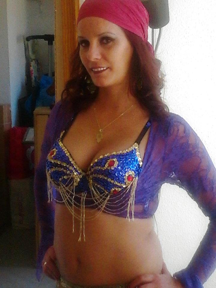 Gitana #19032592