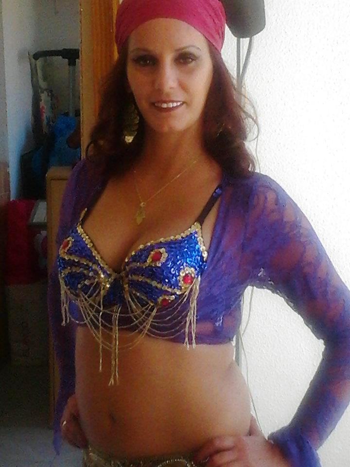 Gitana #19032595