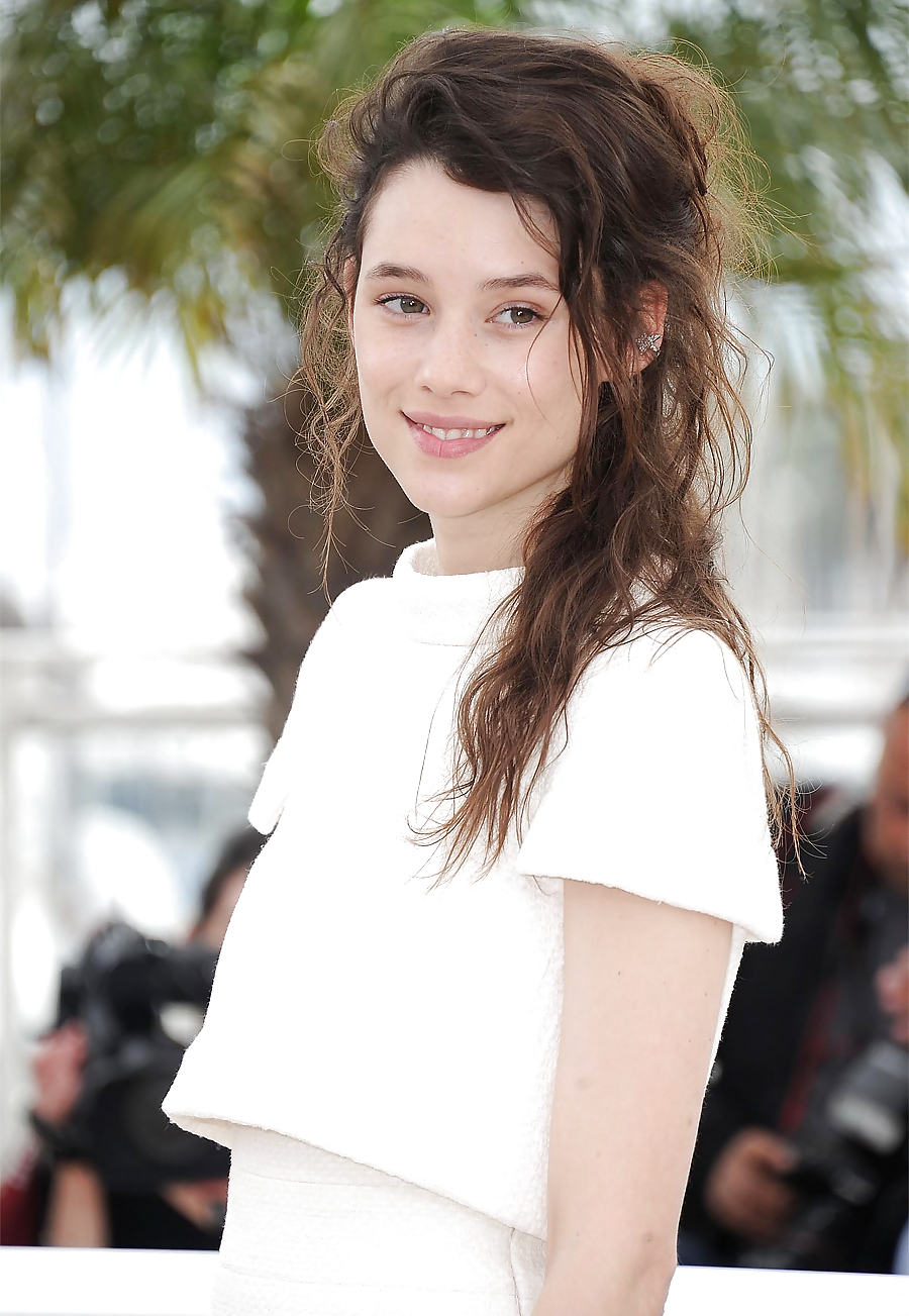 Astrid berges-frisbey
 #12742177