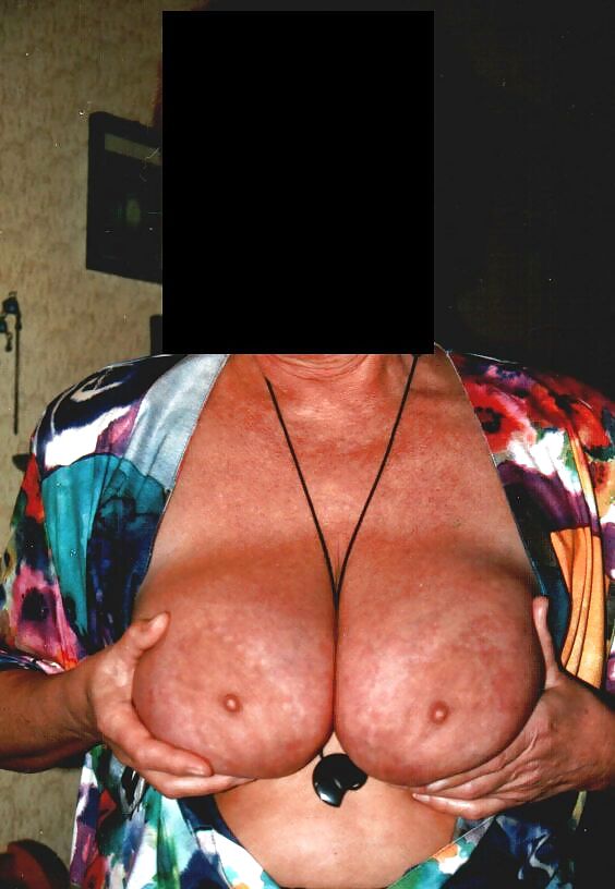 私の年上のガールフレンド
 #7627654