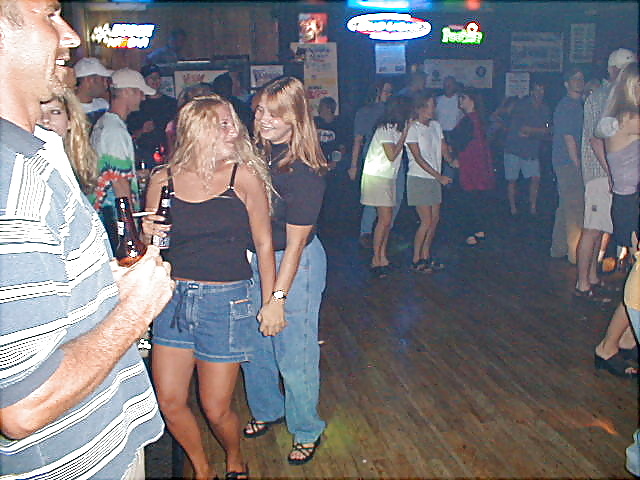 2 Lesbiennes I Ramassés Dans Un Bar En 1999. #661437