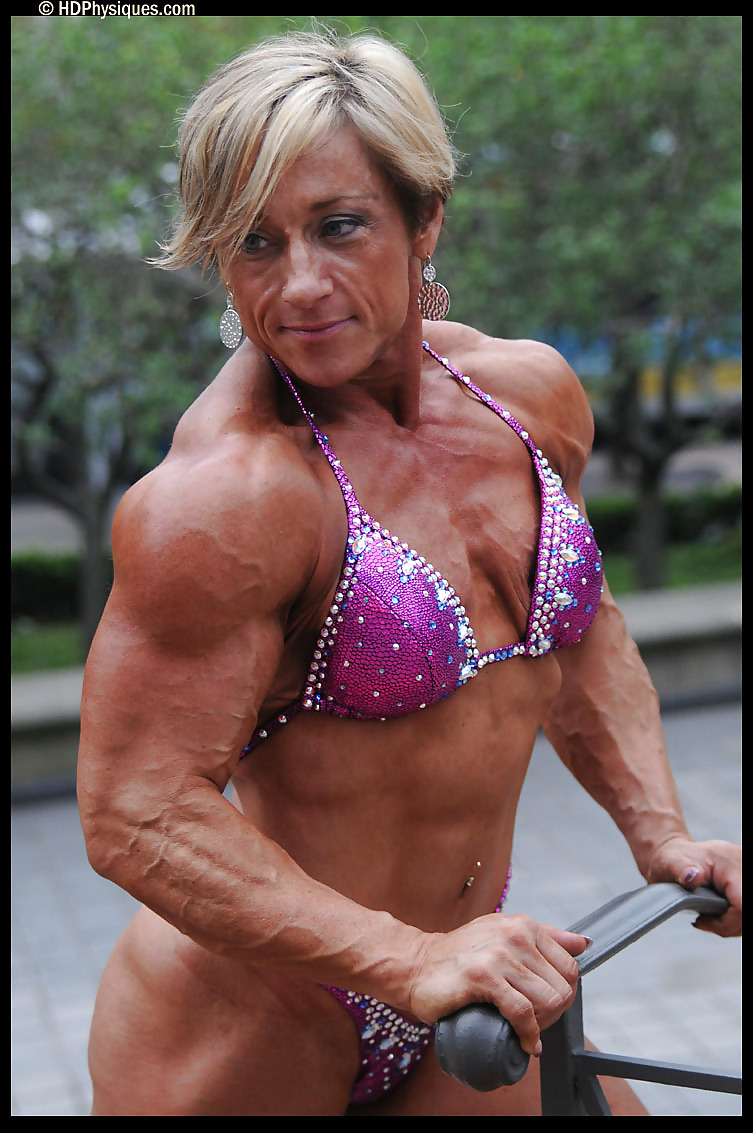 Muscle babes
 #21907477