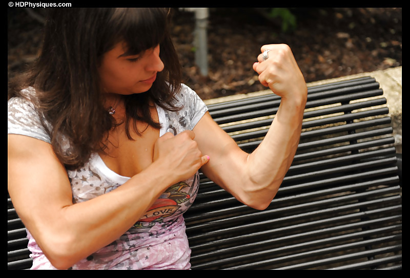 Muscle babes
 #21907644