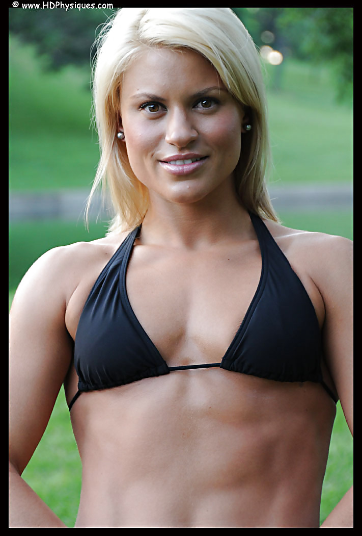 Muscle babes
 #21907676