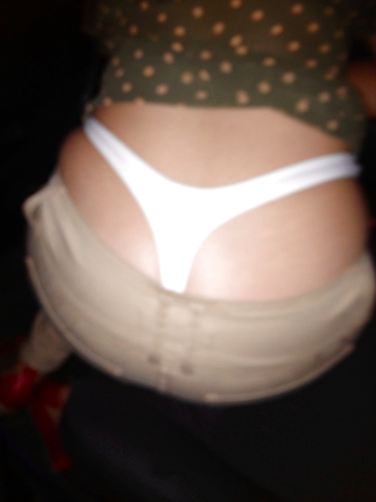 My esposa mostrandose sus tanguitas
 #17982893