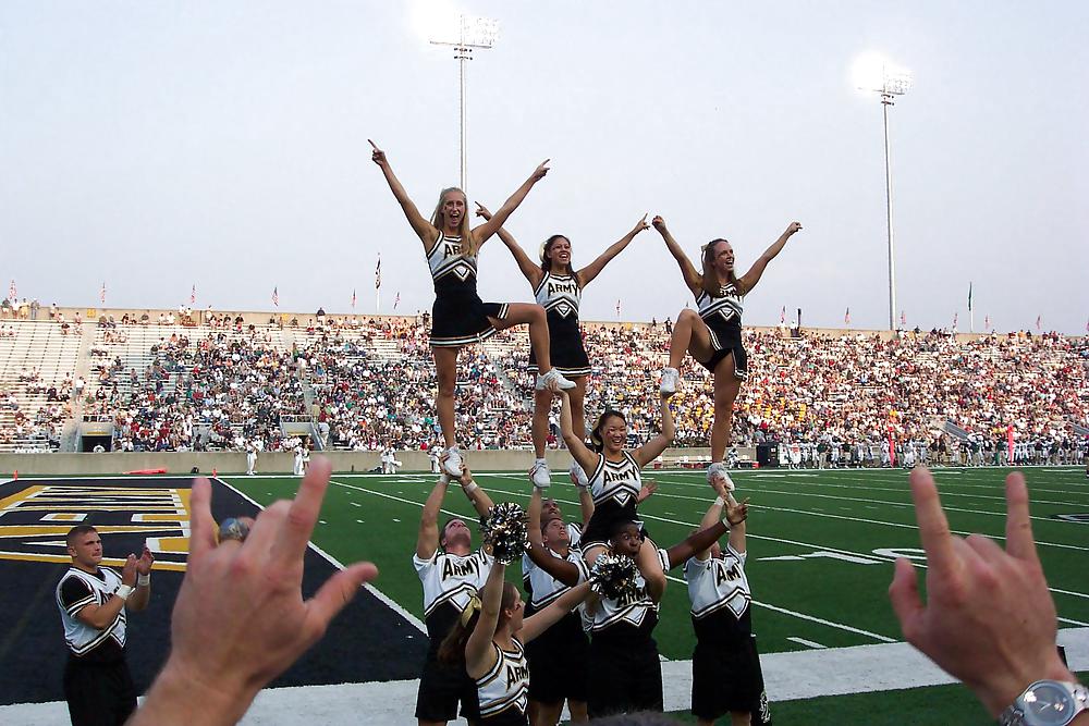 軍隊の尻軽女 - usma west point cheerleaders
 #17303190