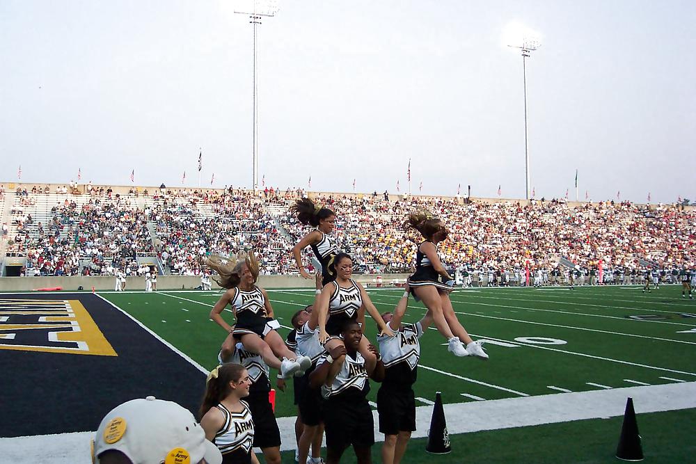 軍隊の尻軽女 - usma west point cheerleaders
 #17303202