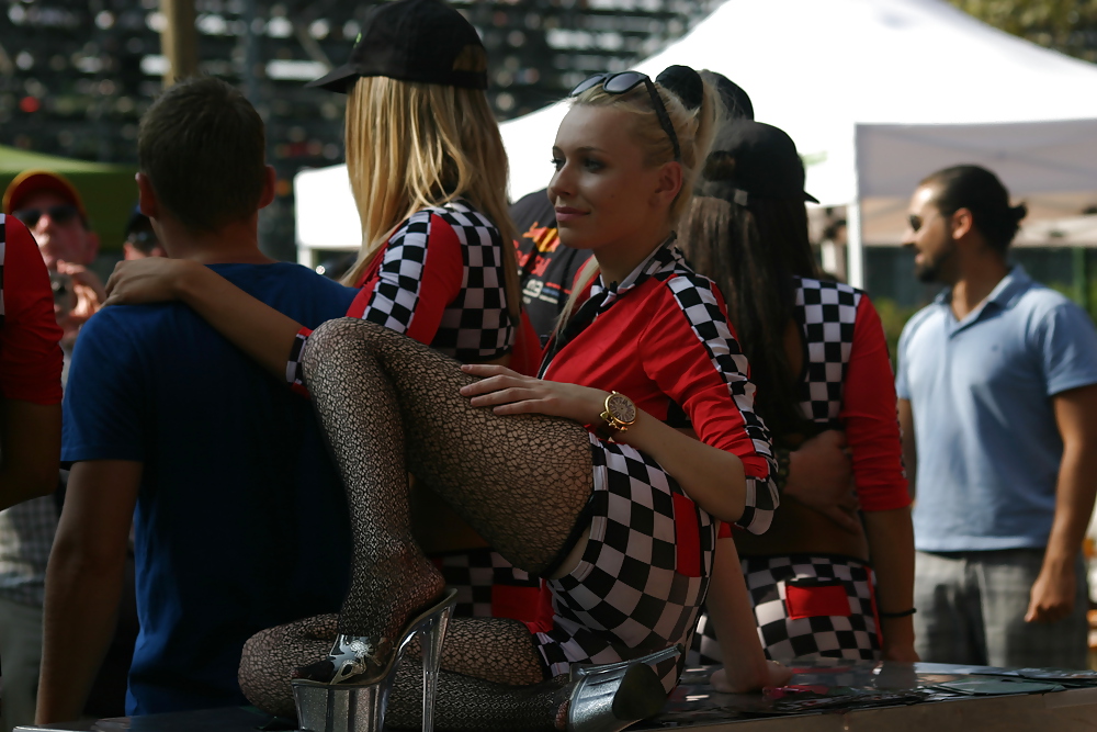 Mädchen Oder Stripper Boxengasse #17432685