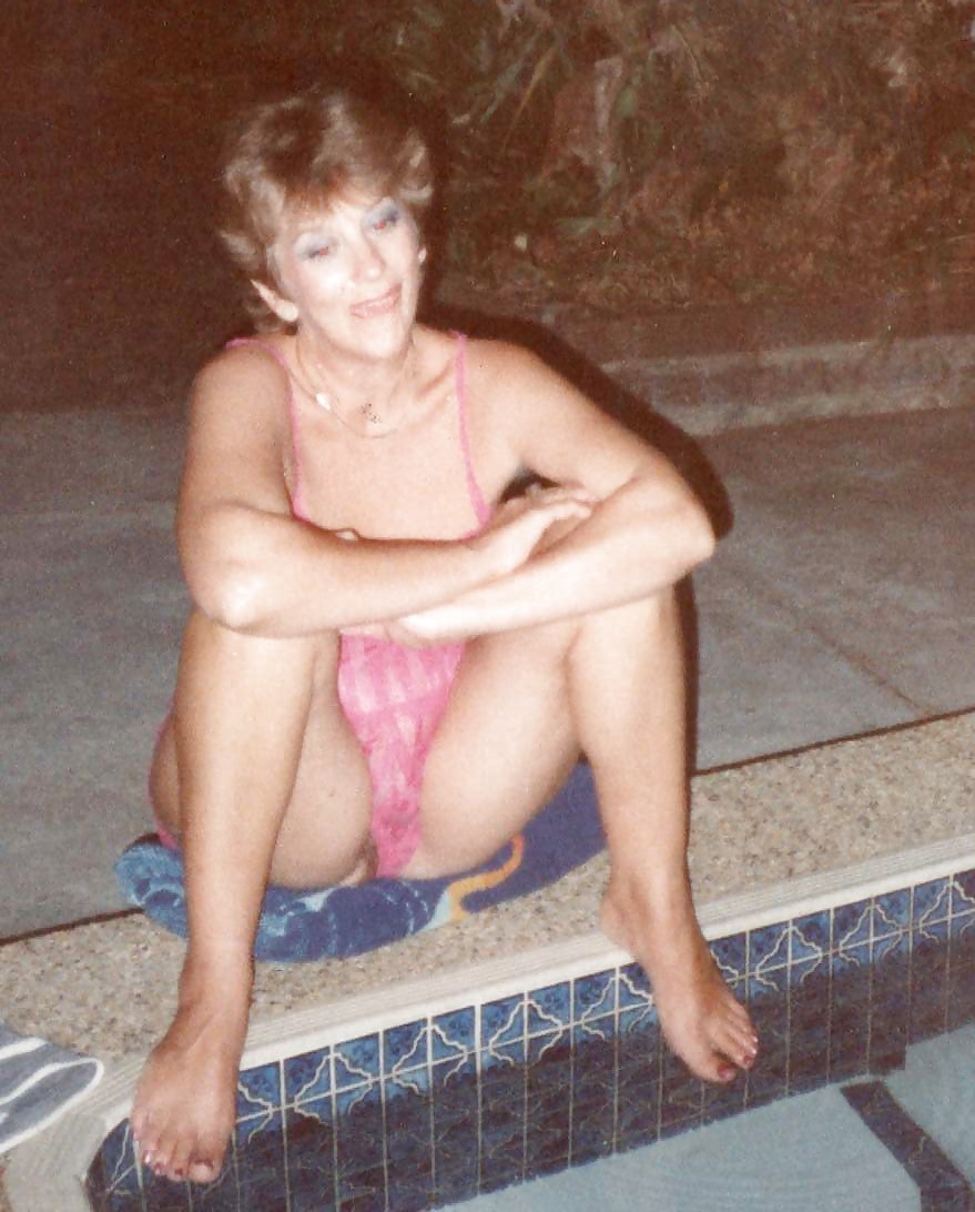 Fun in the pool #5066737