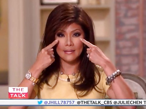 CBSニュース、ビッグブラザーのセクシーなジュリー・チェン、セクシーな脚
 #6628629