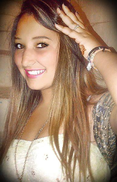 Bouchra
 #22836346