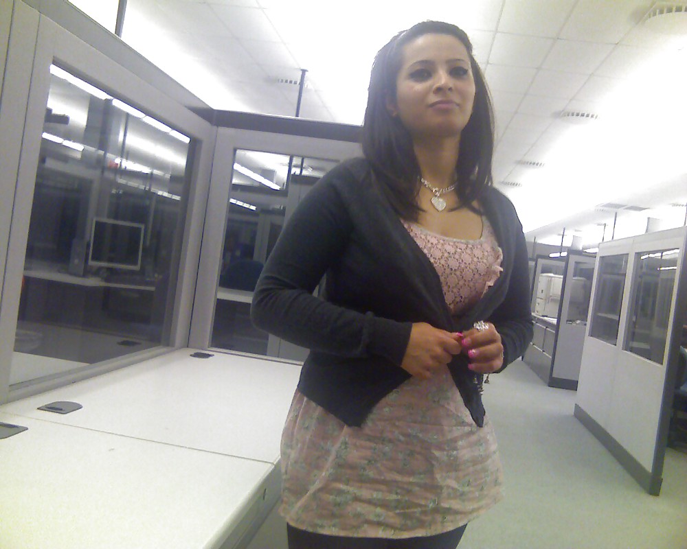 ReUpload CoWorker #3909780