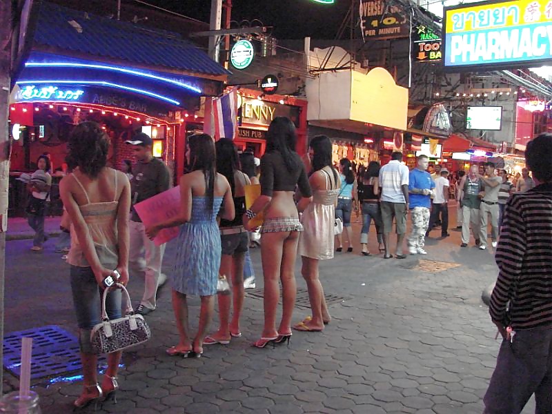 Ladyboy Nachtleben In Pattaya #21526473