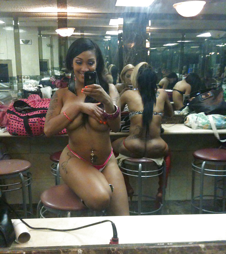 Strippers 4
 #6155580