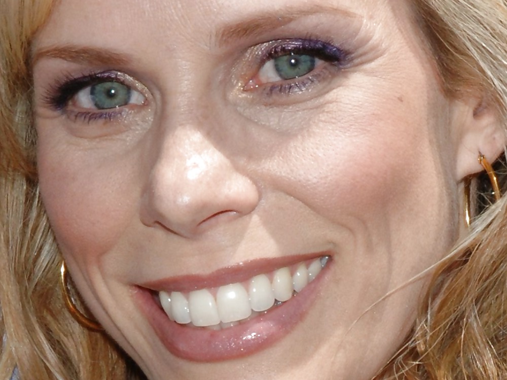 Cheryl Hines #17910186