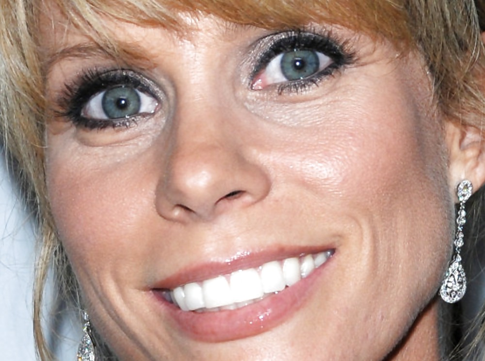 Cheryl hines
 #17910347