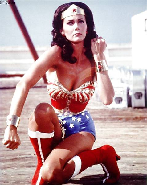 Wonder woman (non-toon)
 #19858764