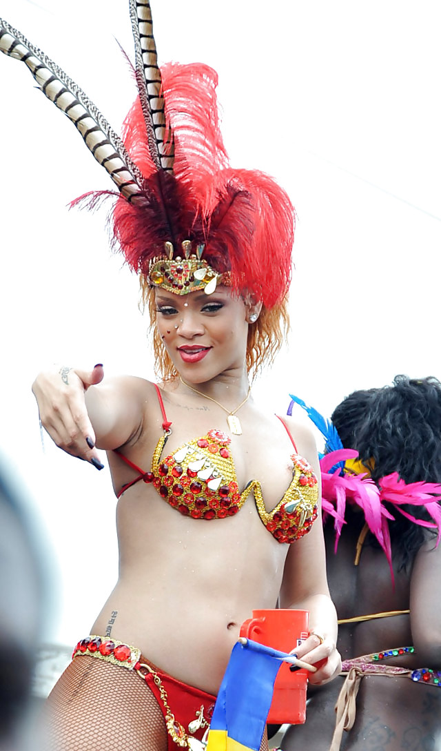 Rihanna Gran Kadooment  #5715599