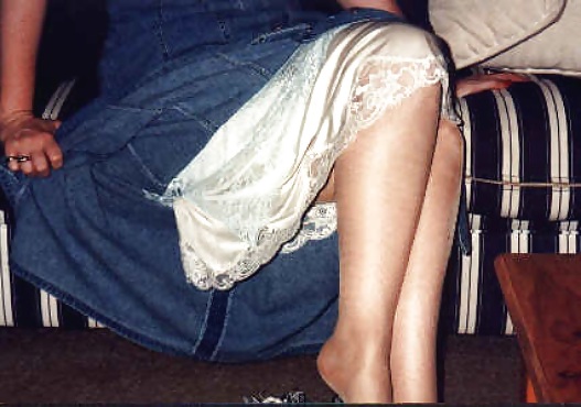 パンティーを脱ぐ 
 #7792077