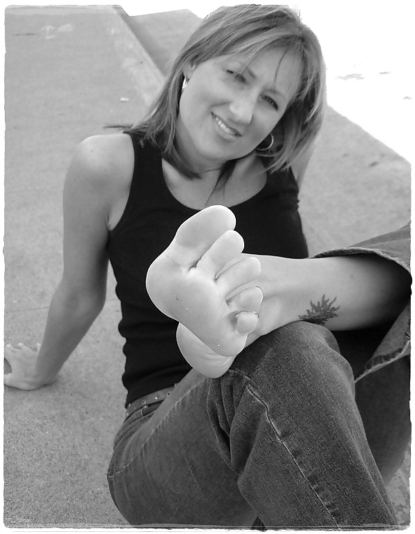 Give me feet #4224578