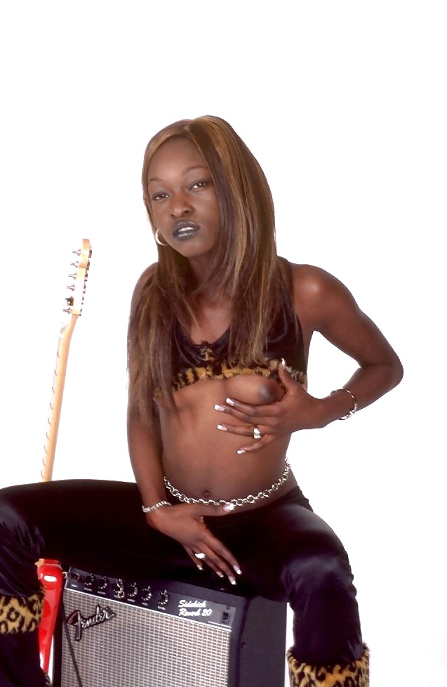 EBONY BEAUTY - JEZABEL #9993439