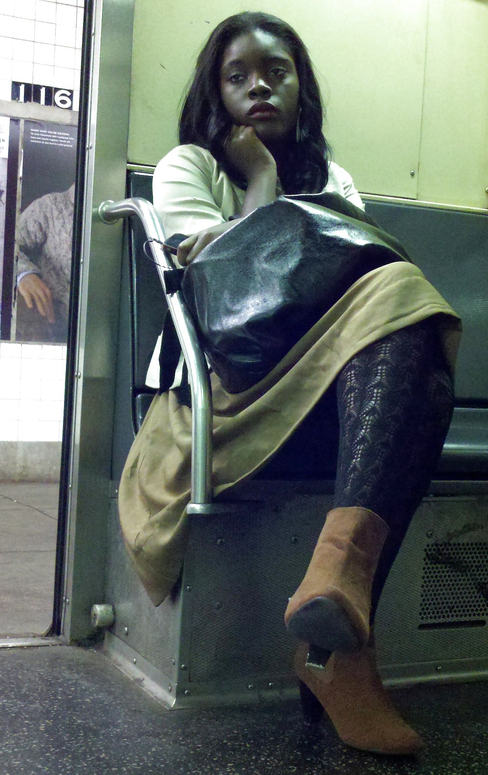 New York Subway Girls 100 #7988396