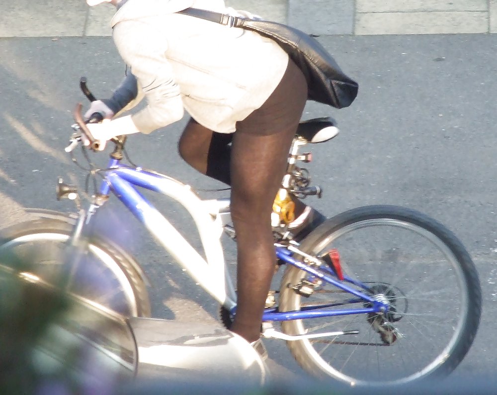 Street candid, pantyhose, girl, voyeur, Strumpfhose #22296738