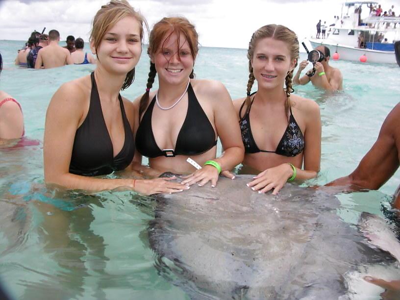 BIKINI CUTIES VII #9824272