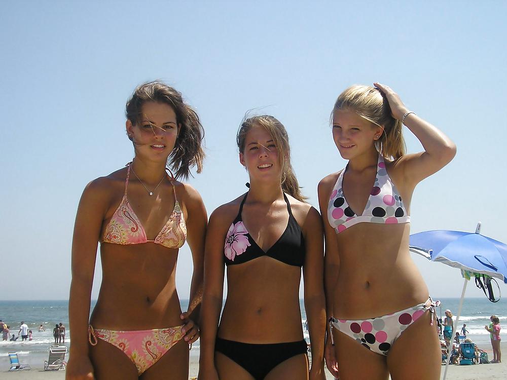BIKINI CUTIES VII #9824400