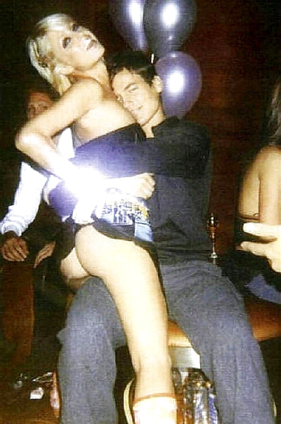 Paris hilton mega colección 2 
 #1805204