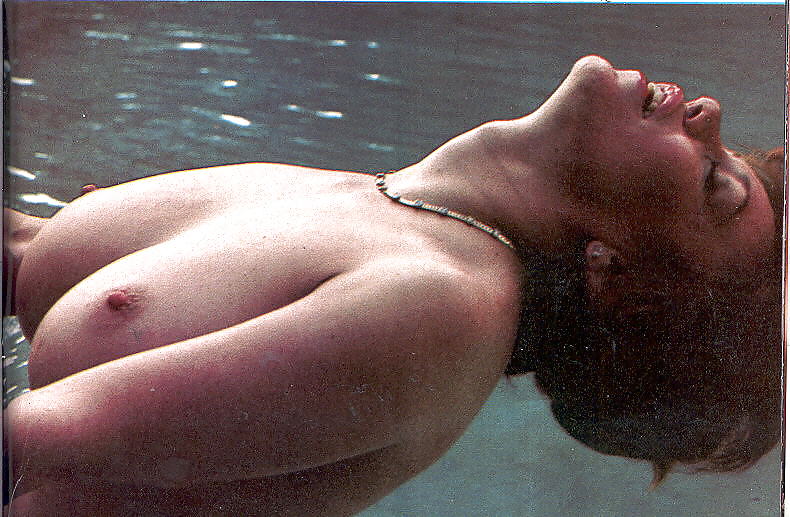 Sizzling Kitten #9391422