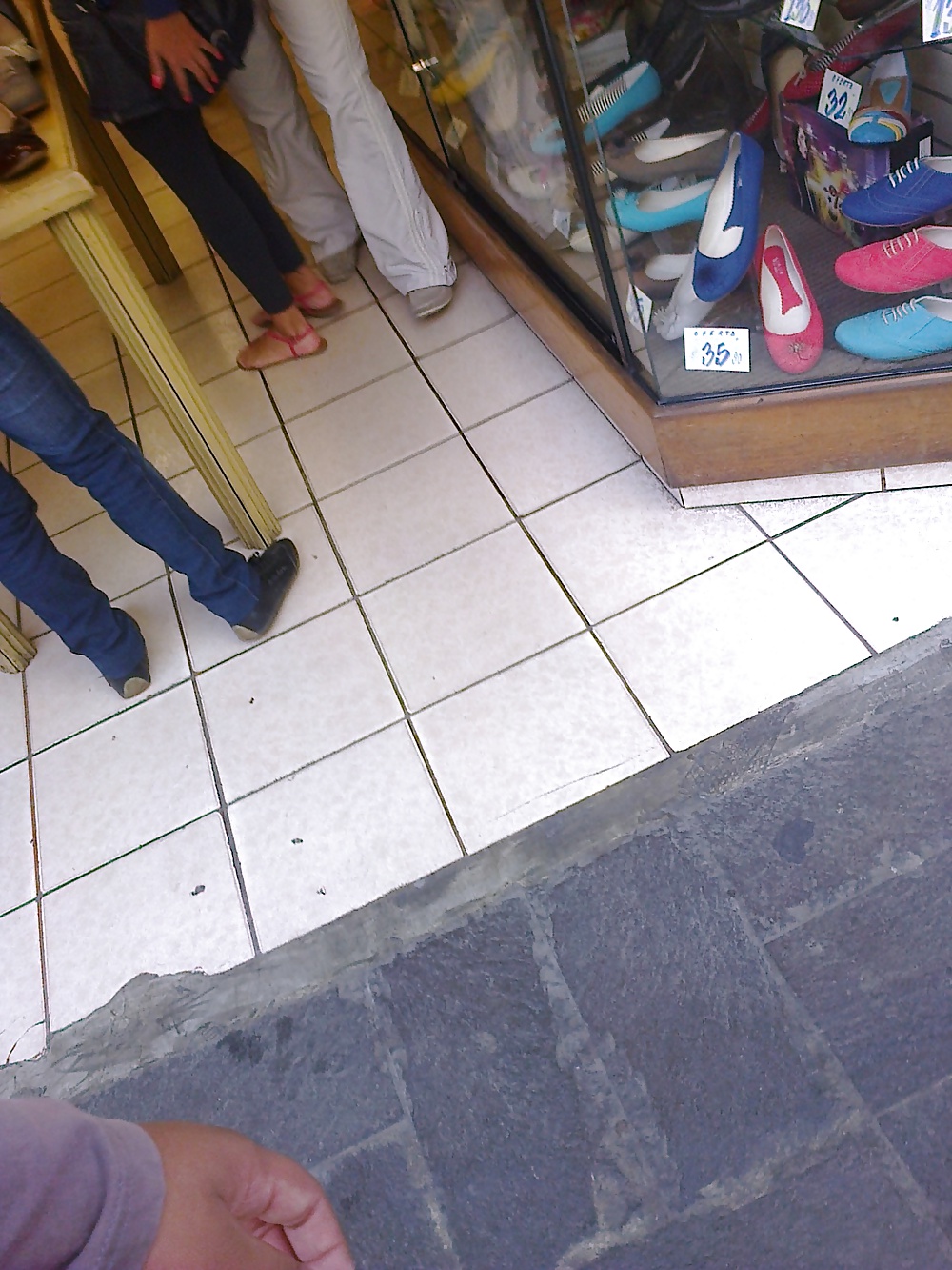 Feets around Lima #21405246