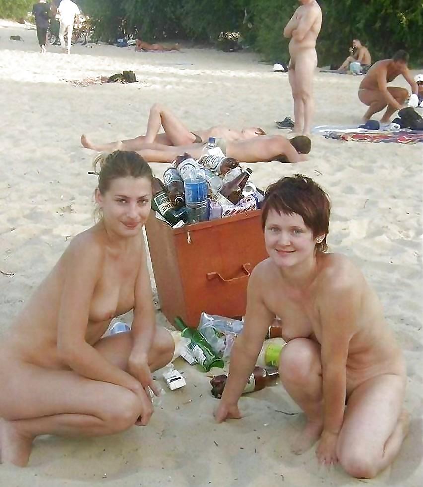 Mezcla de sexo en la playa 25
 #15797572