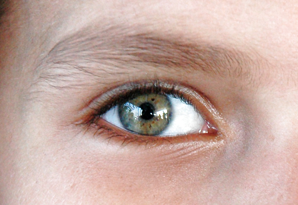 Hot Eyes #22120958