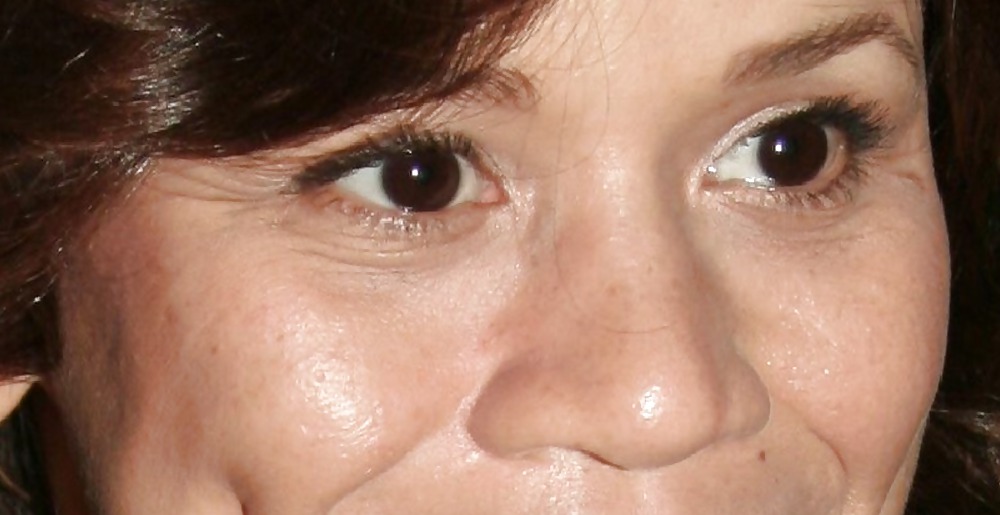 Hot Eyes #22124038