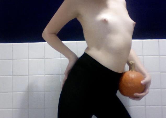 かぼちゃでオナニー
 #11041304