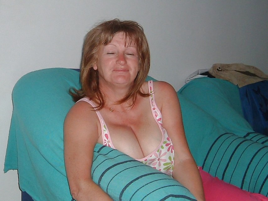 Uk Amateur Busty Matures #8124767