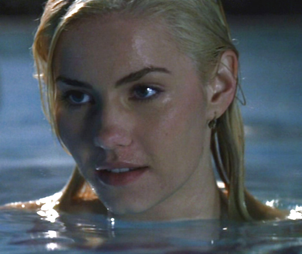 Elisha Cuthbert #15510071