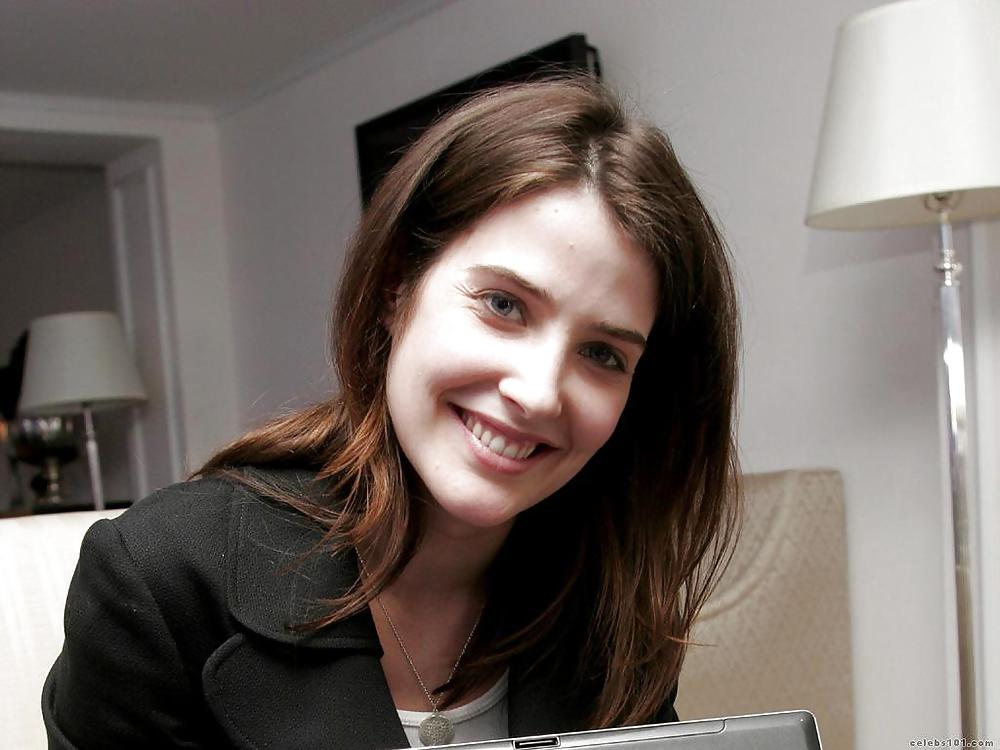 Cobie smulders caliente
 #11668907