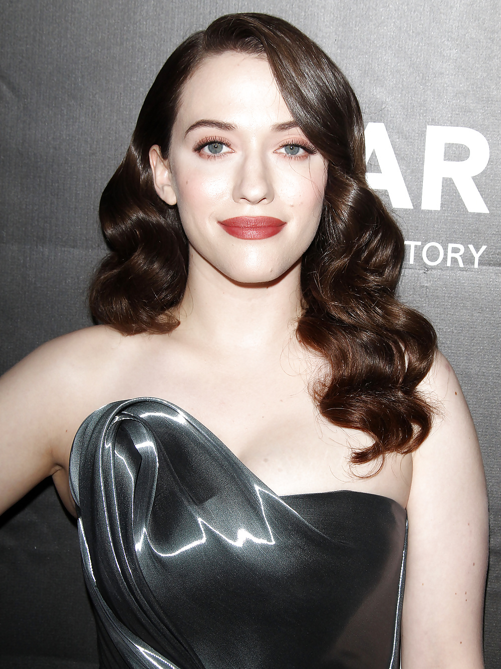 Kat dennings
 #22701612