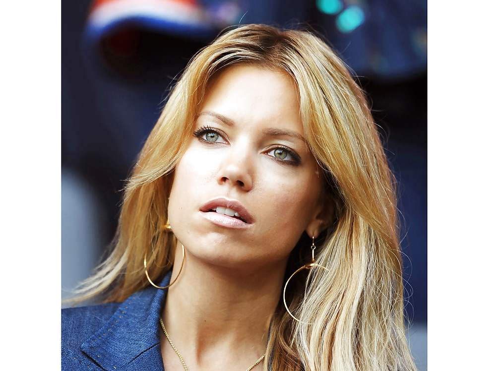 Sylvie Van Der Voyage #17284694