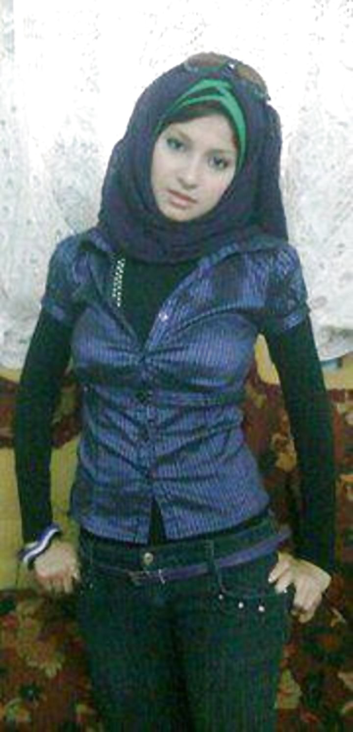 Hijab ladies..comment 4 more #9688938