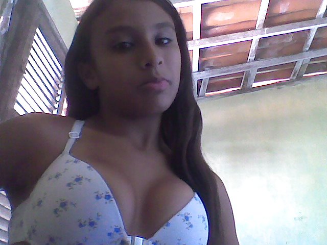 LARISSA #3833083